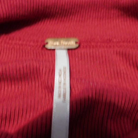 Free people red mock neck cold shoulder long sleeve top. - Picture 4 of 4